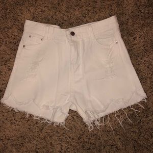 White FashionNova Jean shorts NEVER WORN